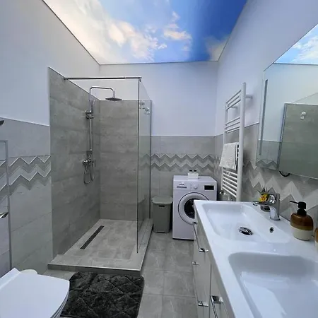 Διαμέρισμα Lamera-building Cu Parcare Langa Plaja
